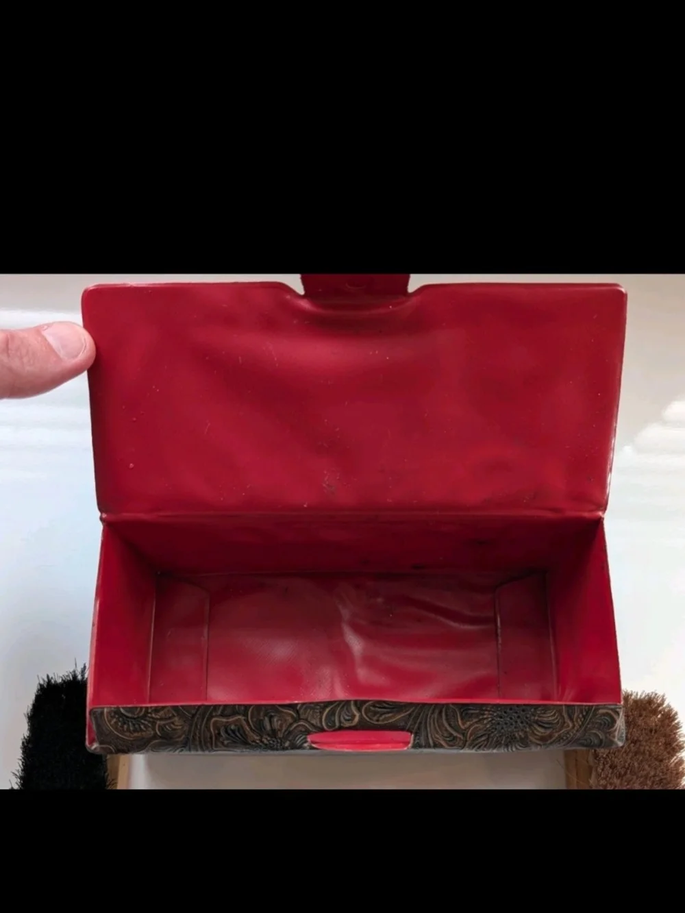Vintage Kiwi Travel Shoe Shine Compact Kit Faux Tooled Leather Case Two Brushes